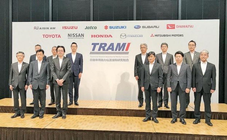 صانعات السيارات اليابانية تعلن عن اتحادها لتطوير ناقلات حركة "المستقبل" 2