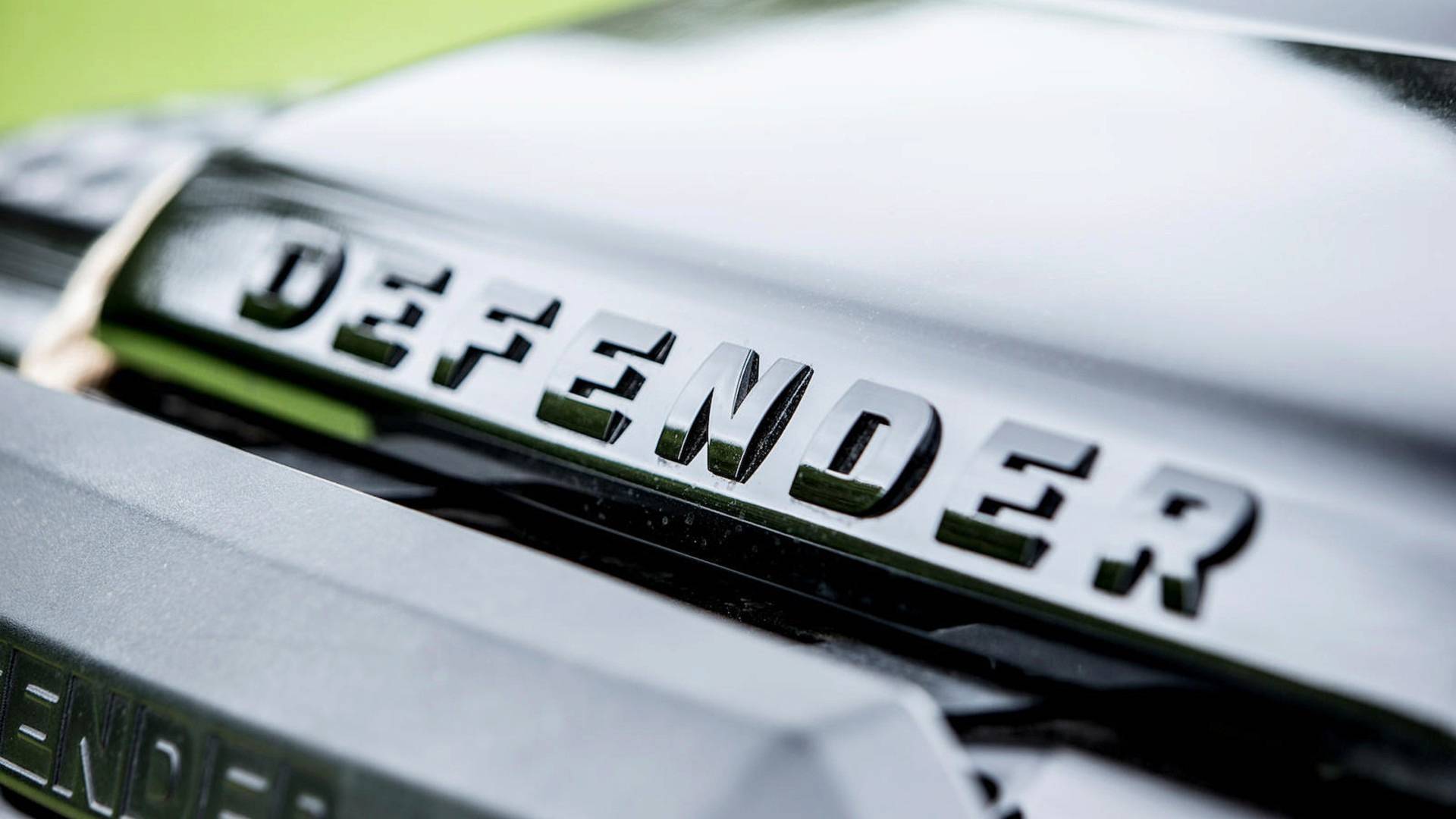 "بالصور" سيارة جيمس بوند معروضة للبيع في مزاد عالمي 24