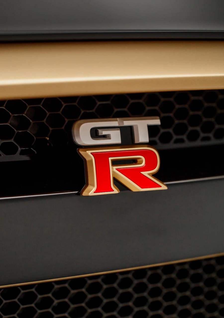نيسان GT-R50 أقوى وأفخم GT-R تدشن نفسها رسمياً في بريطانيا + التفاصيل والتقرير 17