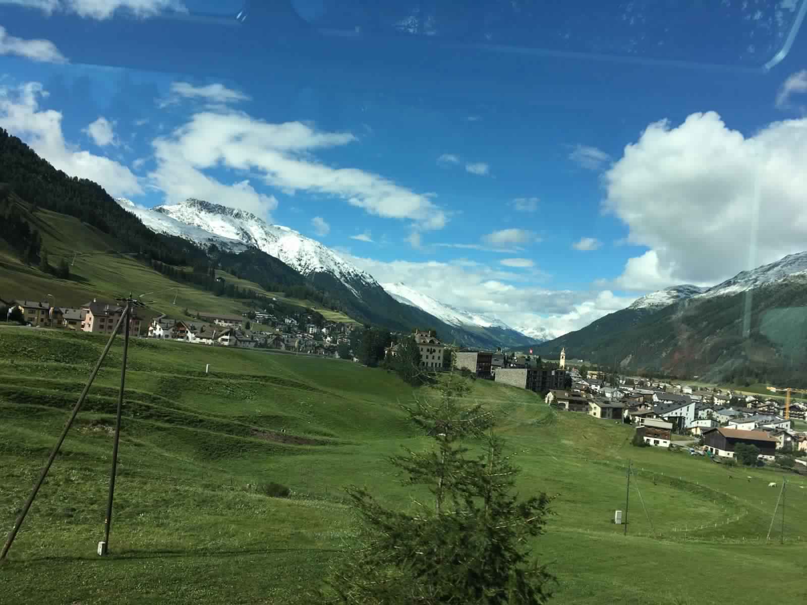 "بالصور" جولة مع قطار جلاسير إكسبريس عبر جبال اﻷلب السويسرية 12