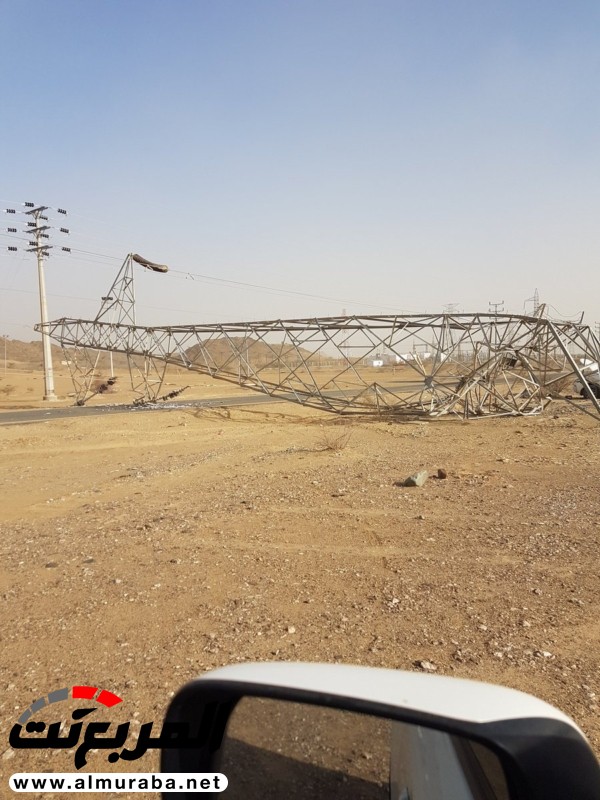 "بالصور" تصادم يسقط برج للكهرباء في محافظة القنفدة 3