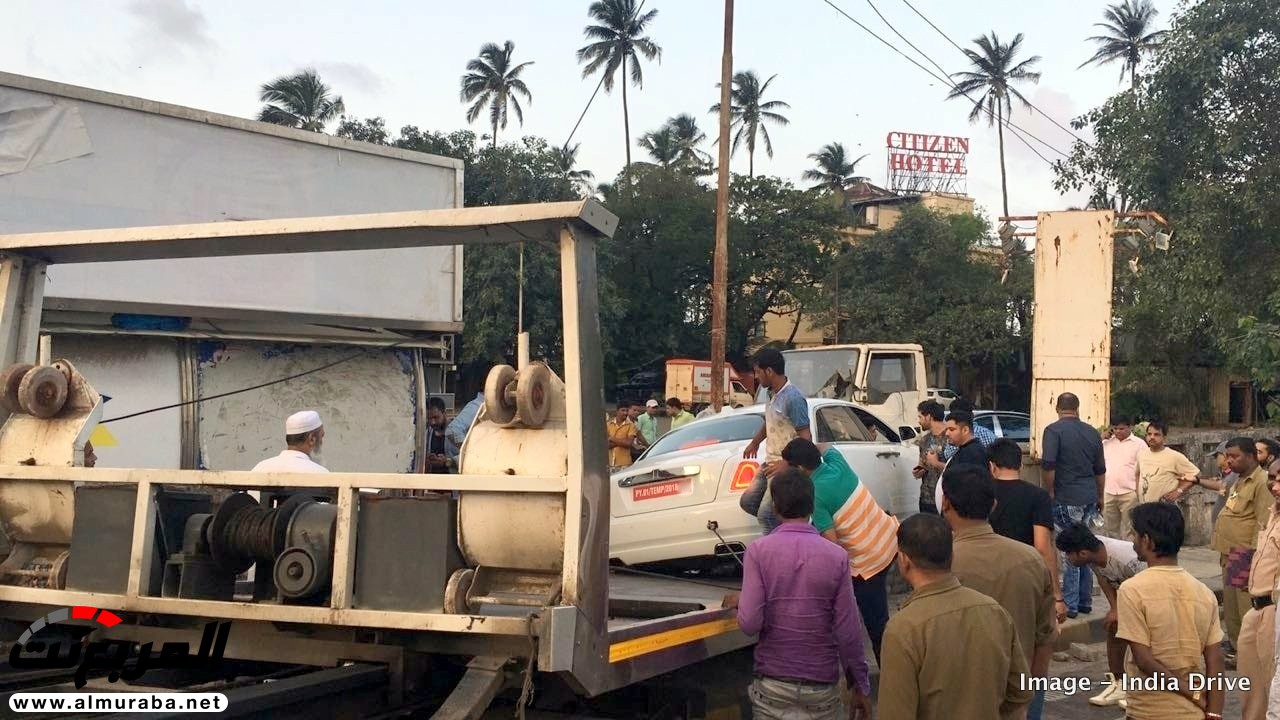 رجل اعمال هندي يحطم رولز رويس جوست بعد ساعات من شراءها 5