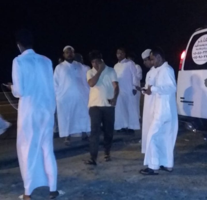 “بالفيديو” سائقو الحافلات في جدة يمتنعون عن نقل 200 معلمة بمدارس الليث