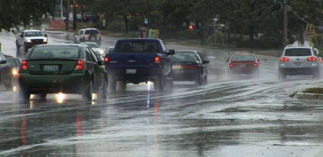 كيف توقف السيارة بشكل مفاجئ باحترافية في الأمطار الشديدة؟