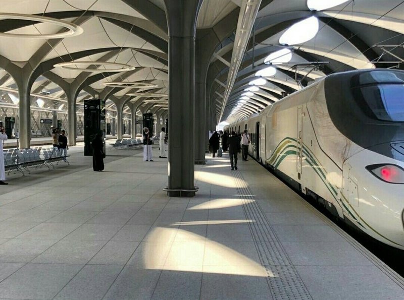 "بالصور" شاهد أولى رحلات قطار الحرمين السريع بين مكة والمدينة 11