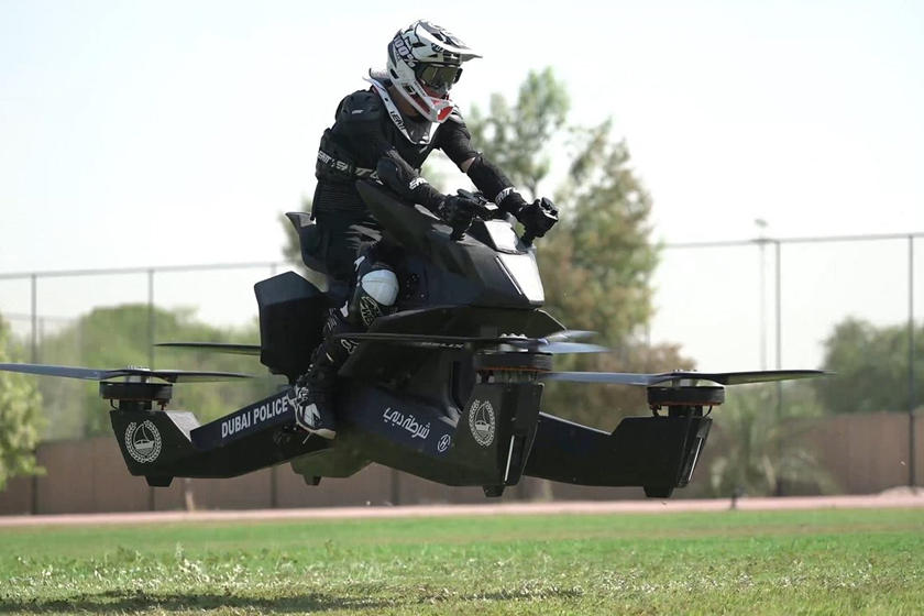 "بالفيديو" شرطة دبي تبدأ تدريب رجالها على الدراجات الطائرة 3