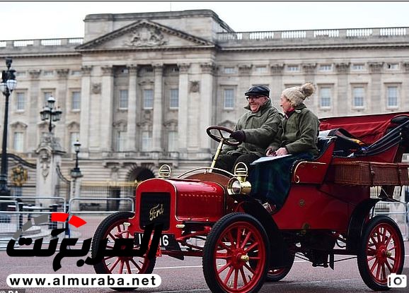 "بالصور" سيارات كلاسيكية صنعت منذ 100 عام تتسابق في شوارع لندن 5