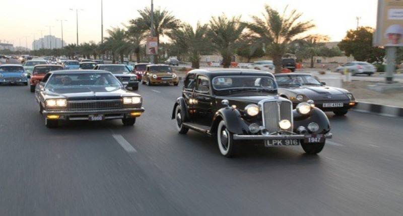 سيارات كلاسيكية ودراجات نارية في احتفال الإمارات باليوم الوطني 3