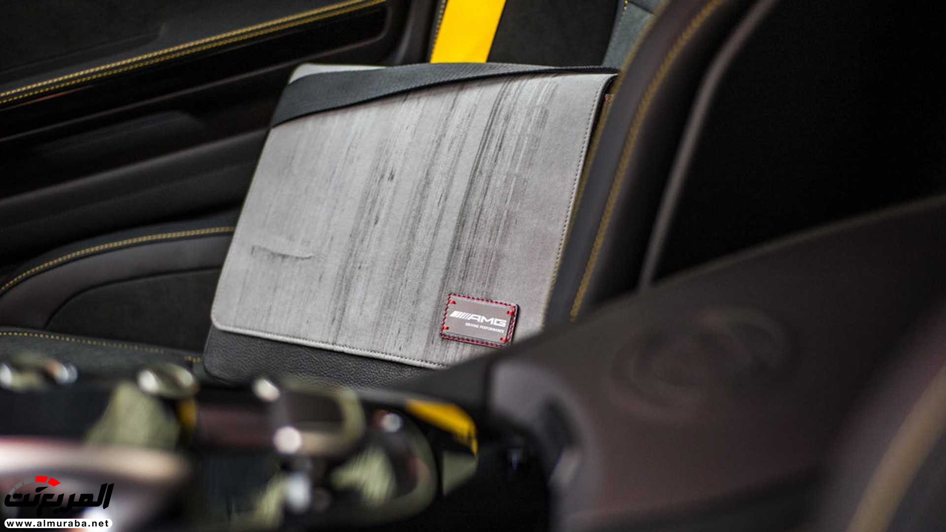 "بالفيديو والصور" مرسيدس AMG تطلق مجموعة حقائب سارت عليها سيارتها GT R 29