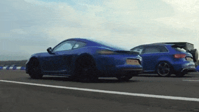 “بالفيديو” سباق تسارع بين مرسيدس G63 واودي RS3 وبورش كايمان GTS