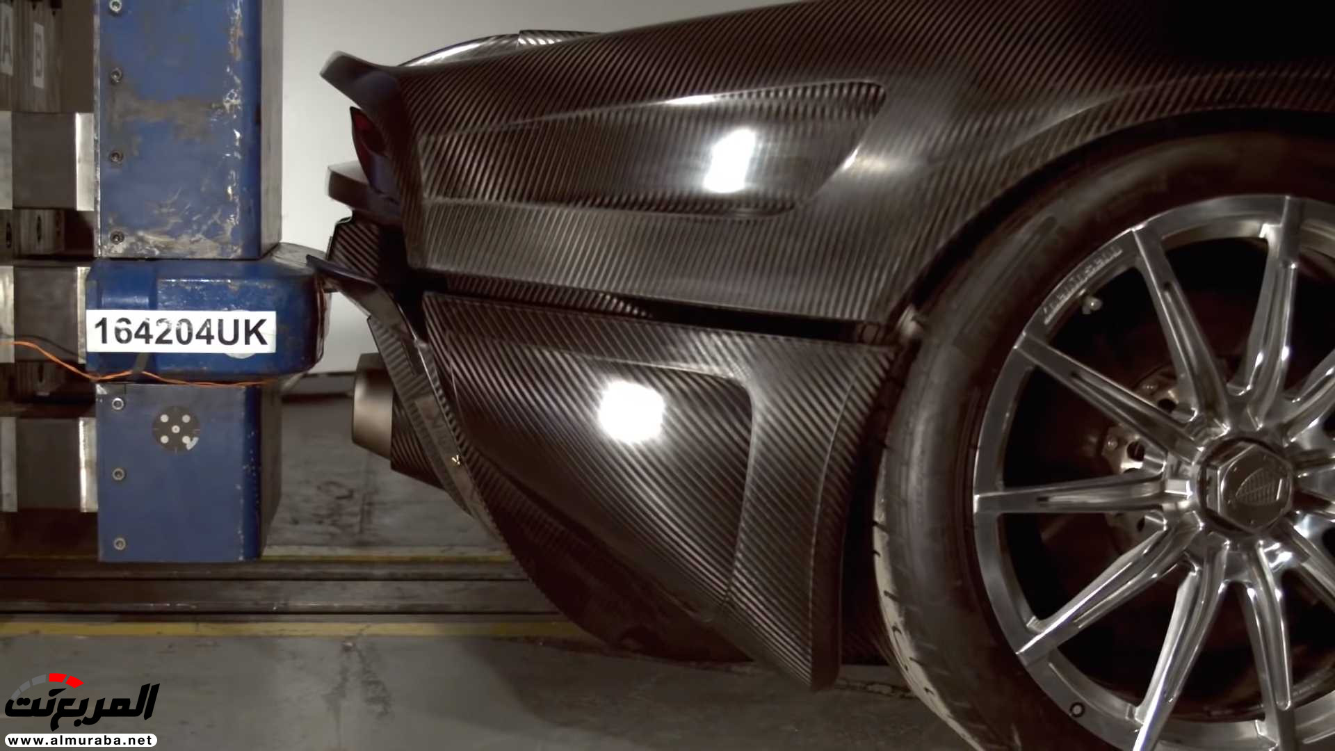 "بالفيديو" اختبار تصادم سيارة كوينيجسيج بقيمة 7.5 مليون ريال! 32