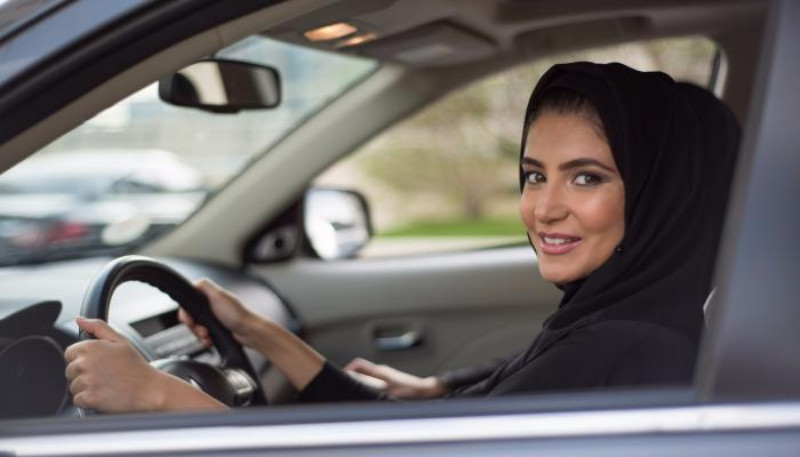 عام على قيادة المرأة للسيارة في المملكة.. أثبتن كفاءتهن للجميع 7
