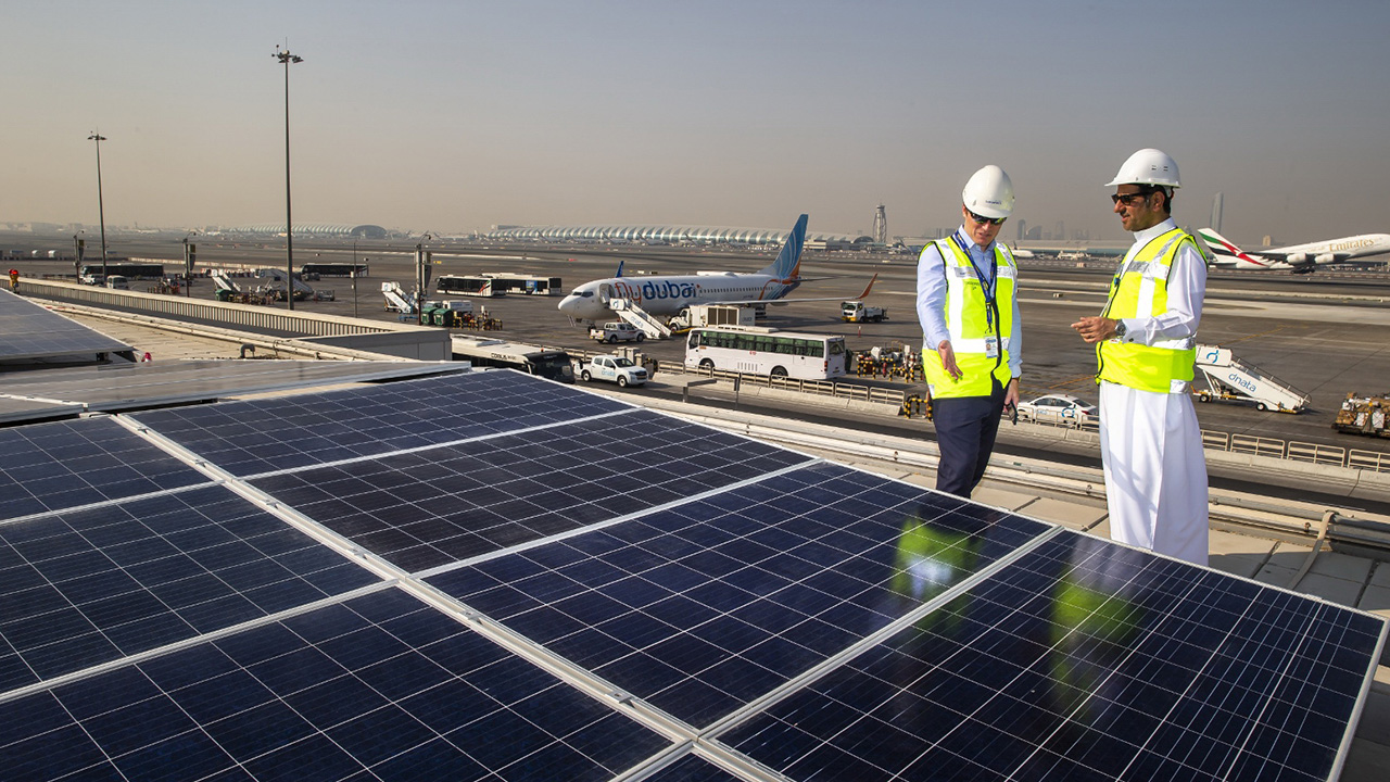 "بالصور" مطار دبي الدولي ينتهي من تركيب أكبر نظام للطاقة الشمسية 1