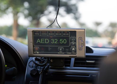 دبي توفر خدمات إنترنت مجانية وترجمة فورية لركاب التاكسي 5