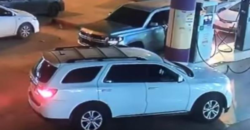 “بالفيديو” شاب يهرب بسيارته من محطة بالرياض حتى لا يدفع الحساب