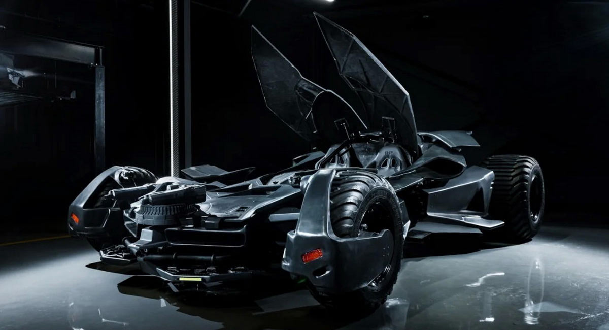 سيارة باتمان معروضة للبيع بـ 3.19 مليون ريال 1
