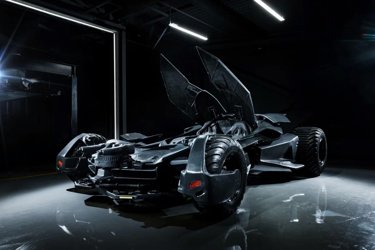 سيارة باتمان معروضة للبيع بـ 3.19 مليون ريال 4