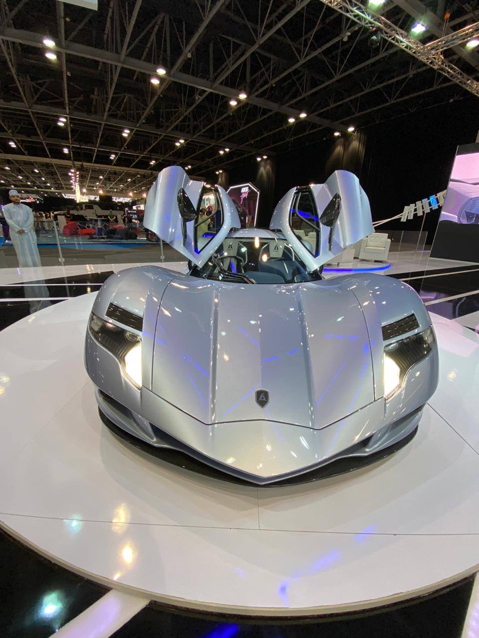 السيارات الكهربائية تتصدر المشهد في معرض دبي الدولي للسيارات 2019 10