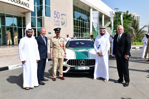 شرطة دبي تضيف مرسيدس AMG GT G63 S إلى دورياتها الفاخرة 9