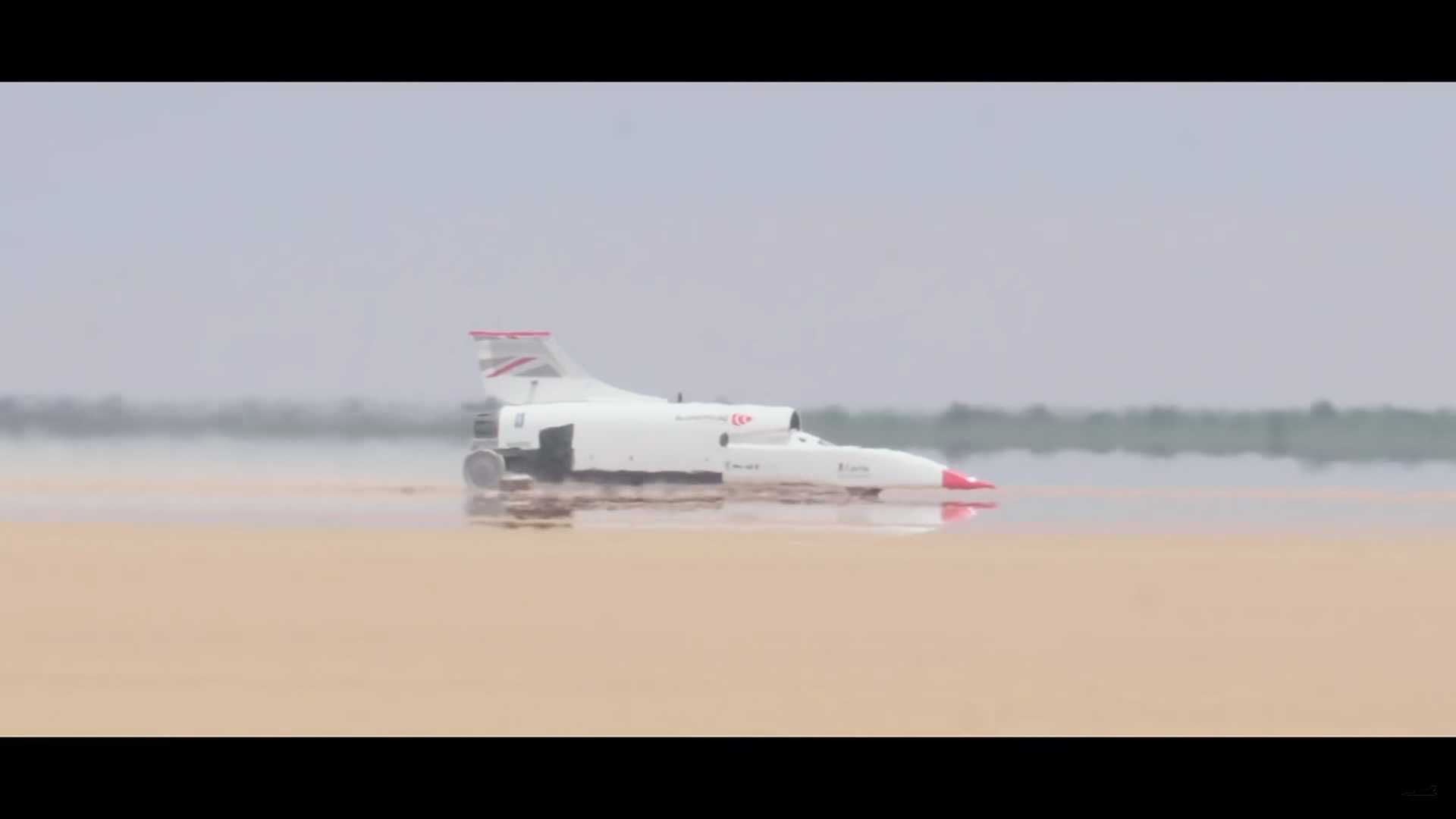 "بالفيديو" السيارة الصاروخية بلودهاوند تتخطى سرعة 800 كم/س 7