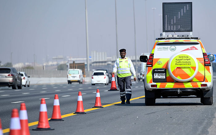 شرطة دبي تقدم خاصية للسائقين تحدد أماكن الحوادث والزحام لتجنبها