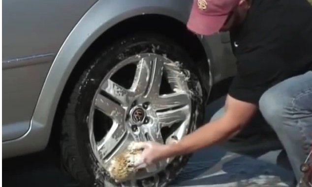 معتقدات خاطئة حول تنظيف وغسل السيارة عليك معرفتها 16