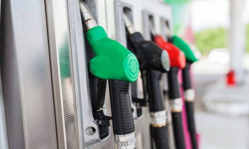زيادة أسعار البنزين بما يصل إلى 300% في إيران