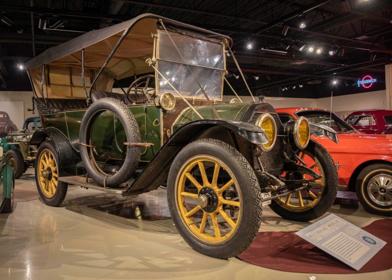 قصة اختراع بادئ الحركة في السيارات بعام 1912