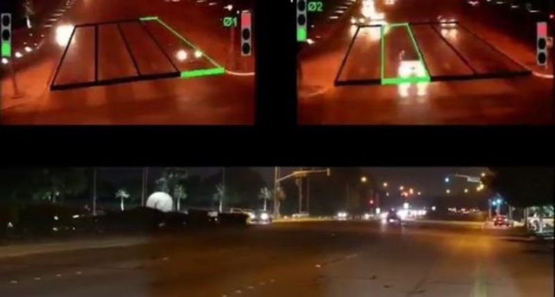 "بالفيديو" شاهد سيارات الإسعاف تتحكم في الإشارات المرورية بالجبيل الصناعية 1