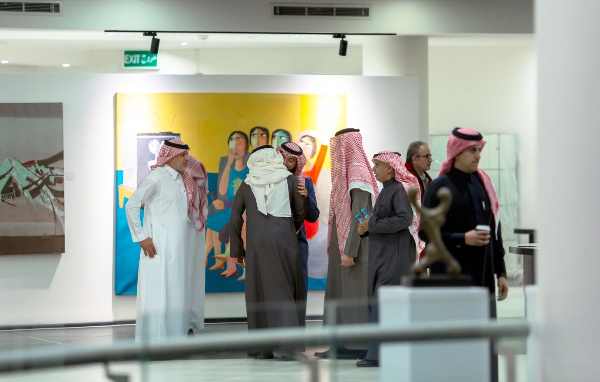 "41 صورة" شاهد افتتاح المعرض الفني آرت لكزس في الرياض 107