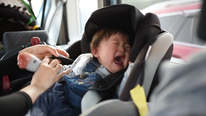 هذا ما يجب فعله لإيقاف بكاء الطفل في السيارة 7
