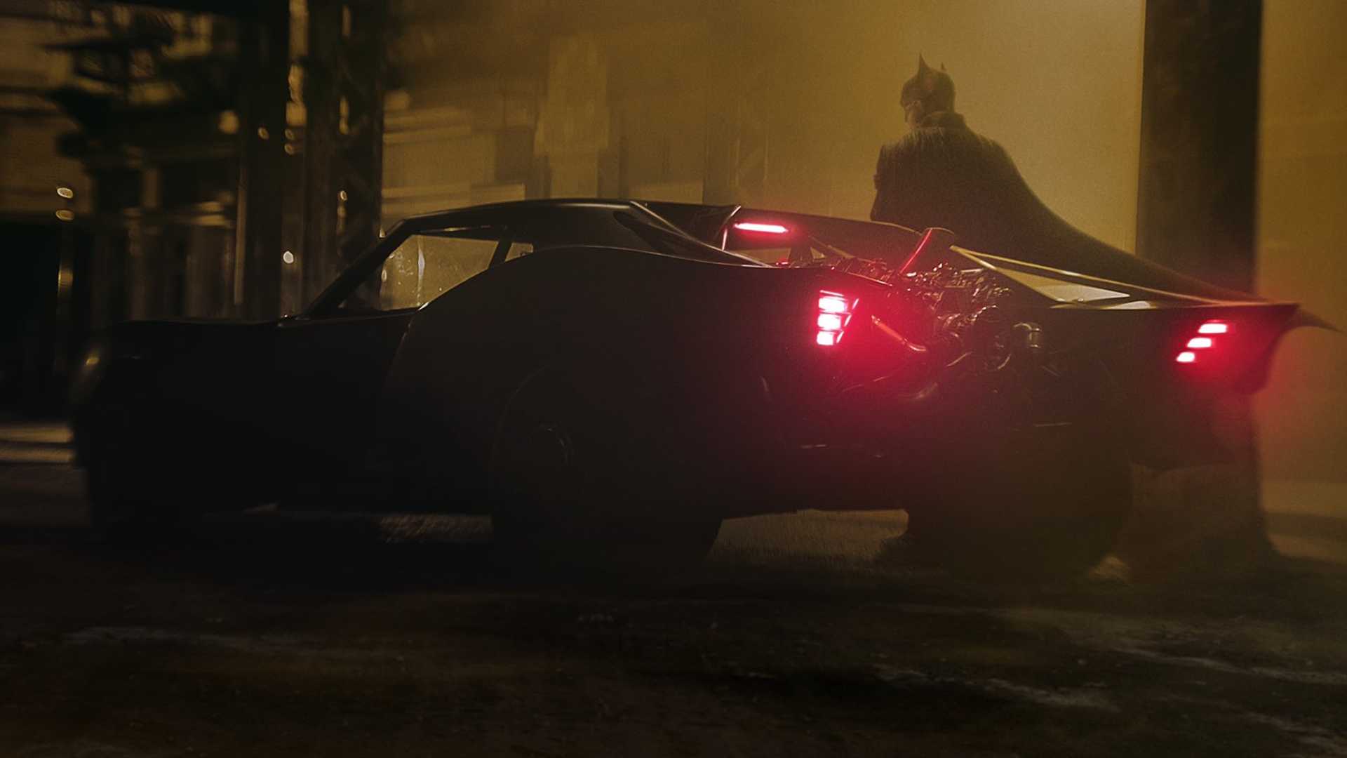 أول نظرة رسمية على سيارة باتمان الجديدة 9