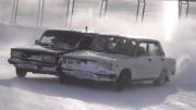 مجانين روس يلحمون سيارتي لادا معاً ويشاركون في سباق مرعب 6