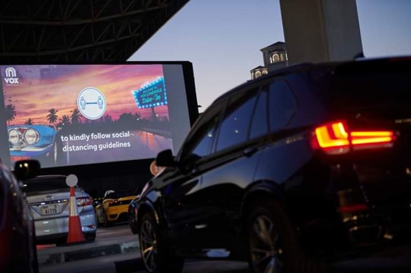 افتتاح سينما للسيارات في مول الإمارات 15