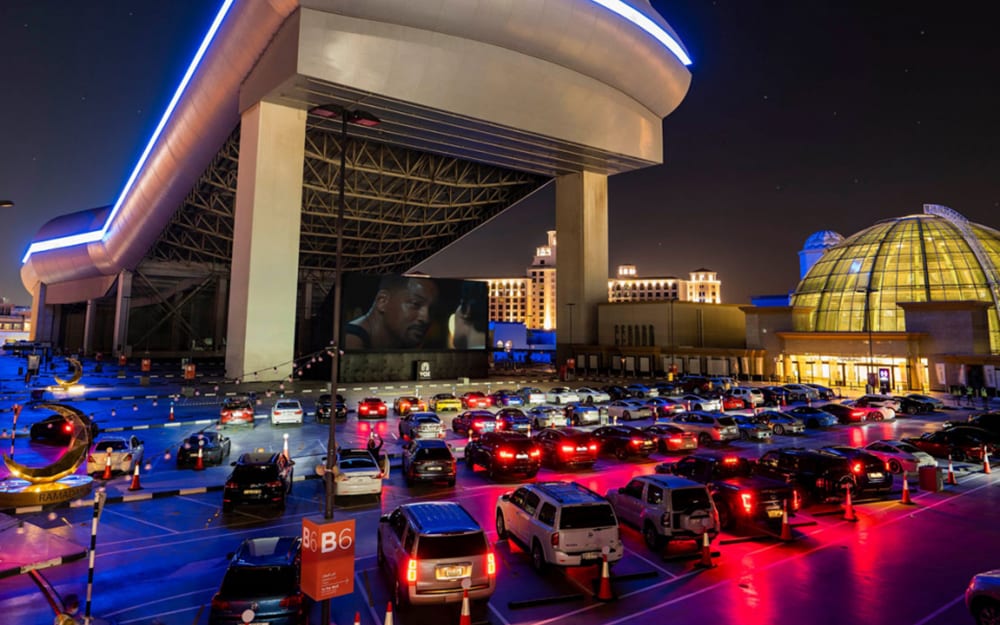افتتاح سينما للسيارات في مول الإمارات