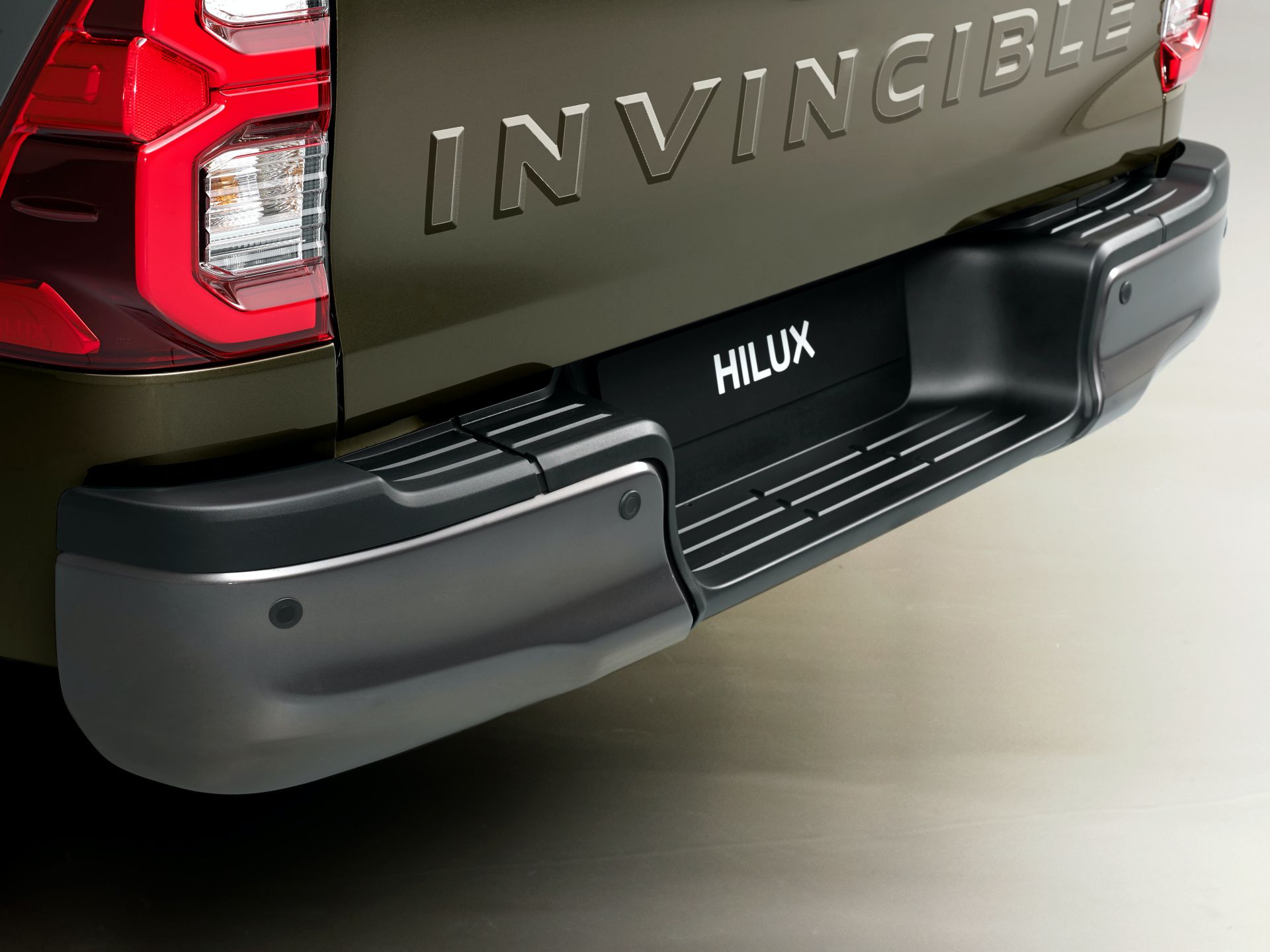 مواصفات تويوتا هايلكس 2021 وأهم المعلومات Toyota Hilux 24
