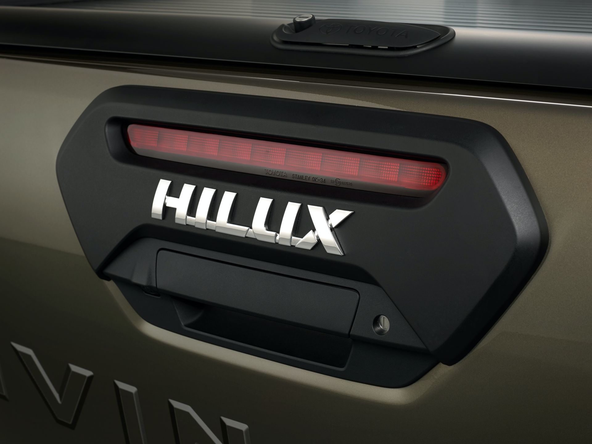 محركات تويوتا هايلكس 2021 Toyota Hilux 25