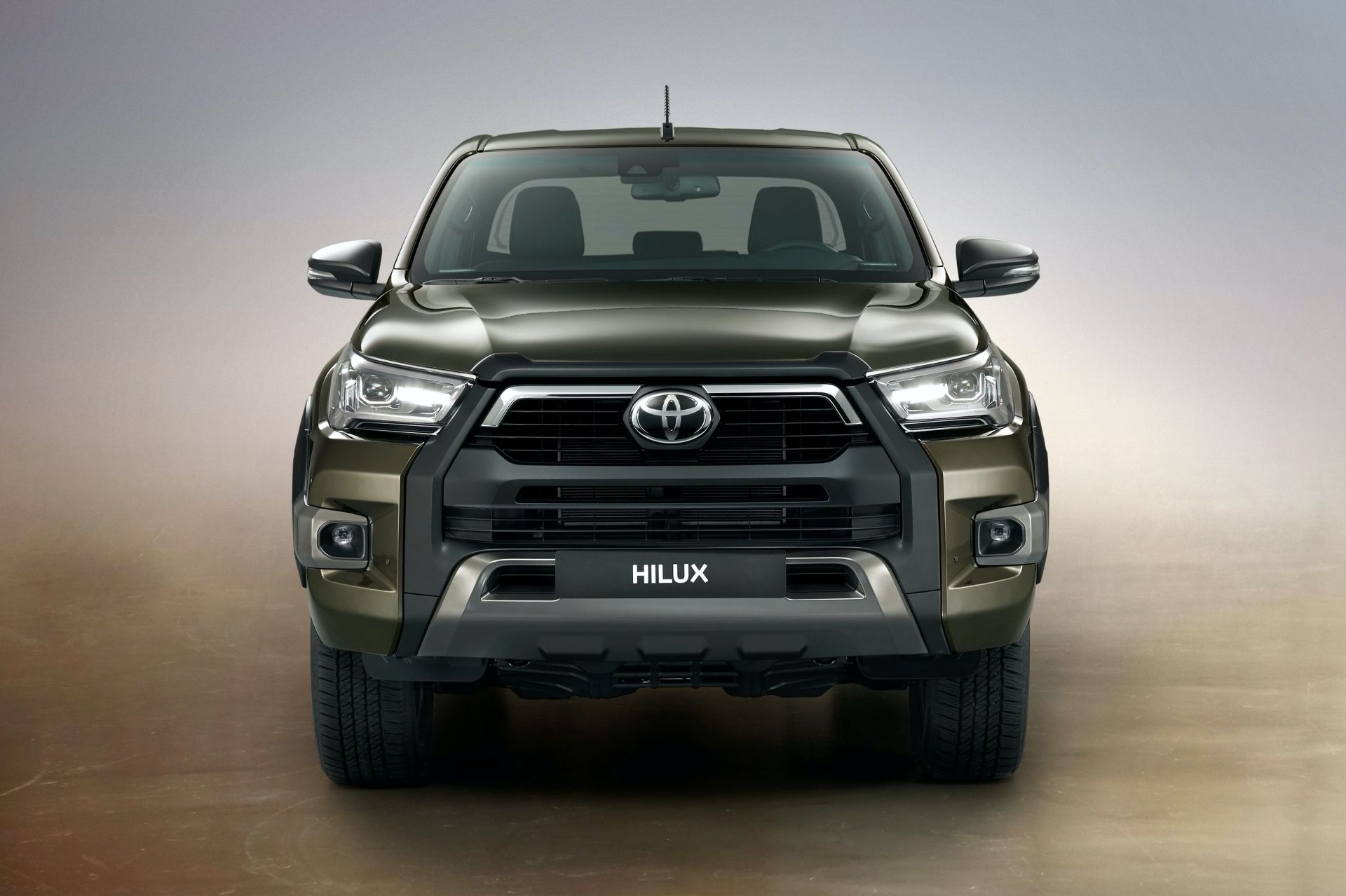 مواصفات تويوتا هايلكس 2021 وأهم المعلومات Toyota Hilux 9