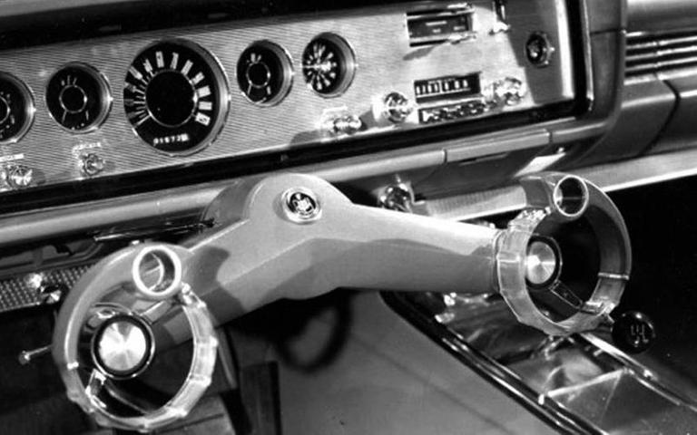 "بالصور" شاهد أغرب تصاميم عجلات قيادة السيارات عبر التاريخ 34