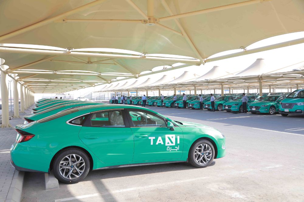 شركة الصفوة تطلق التاكسي الأخضر في جدة بمطار الملك عبد العزيز بالتعاون مع المجدوعي هيونداي 12