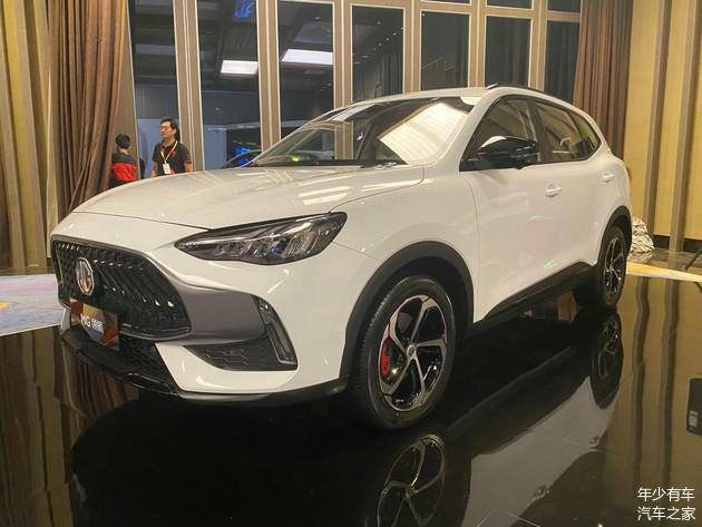إم جي "لينغانغ" SUV الجديدة تكشف نفسها في الصين 31