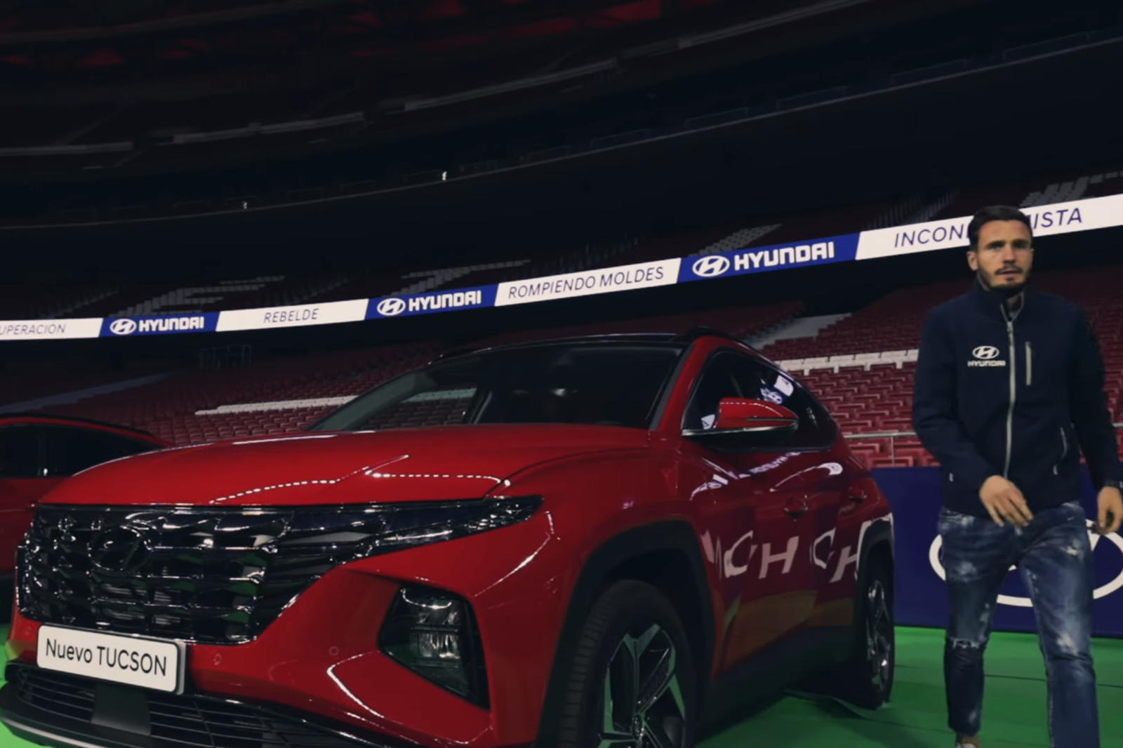 هيونداي تمنح لاعبي أتلتيكو مدريد سيارة توسان مجانية 5