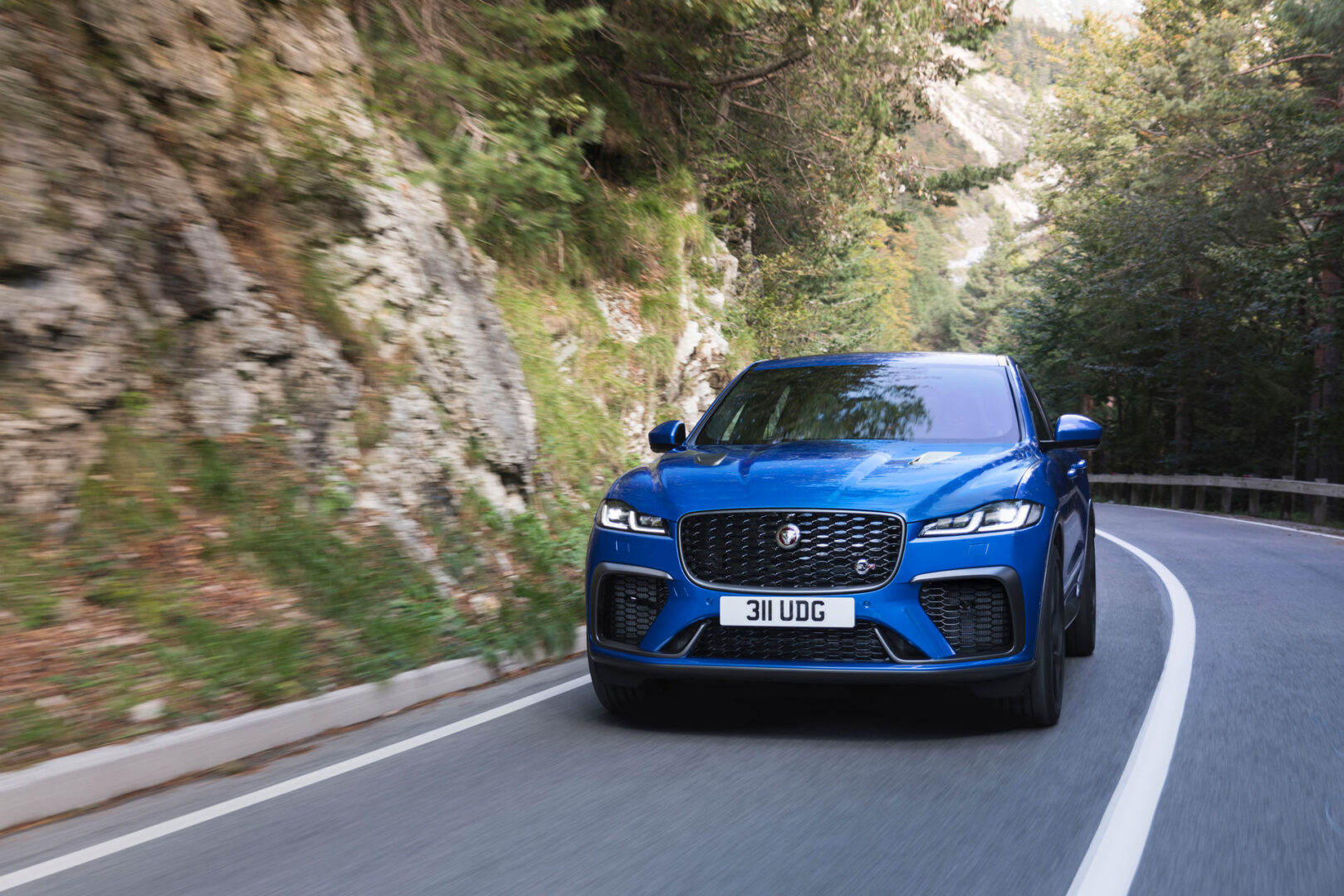 جاكوار F-Pace SVR موديل 2021 ينطلق رسمياً بقوة 542 حصان