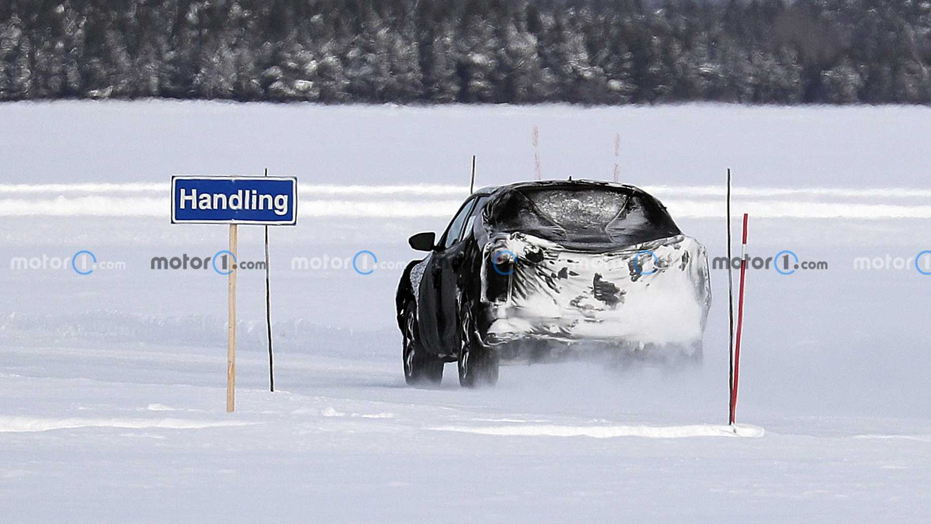 هيونداي سانتاكروز 2022 تظهر أثناء الاختبارات الثلجية في فنلندا  16