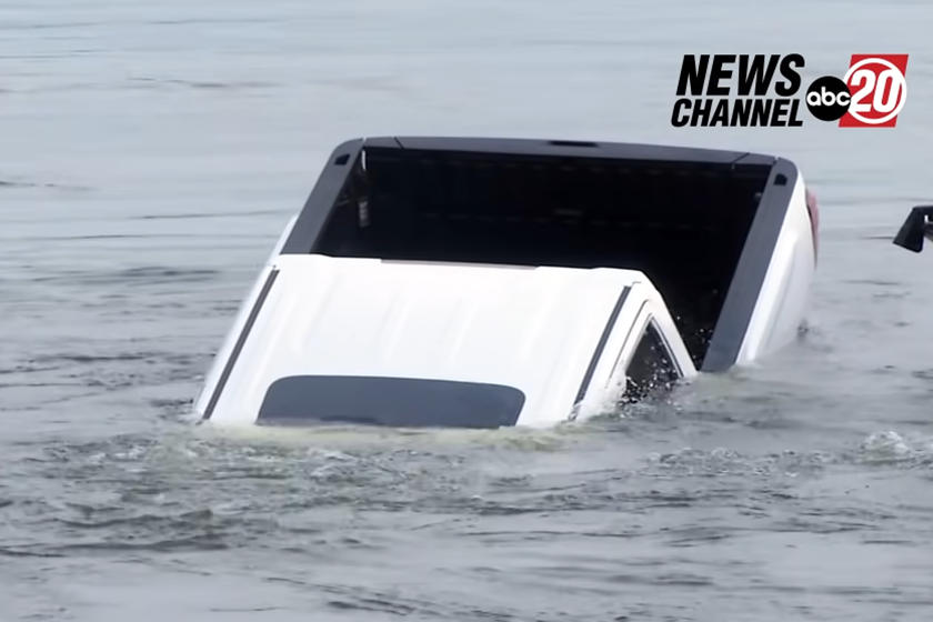 جمس سييرا دينالي تغرق في بحيرة أثناء بث تلفزيوني مباشر "فيديو وصور" 7