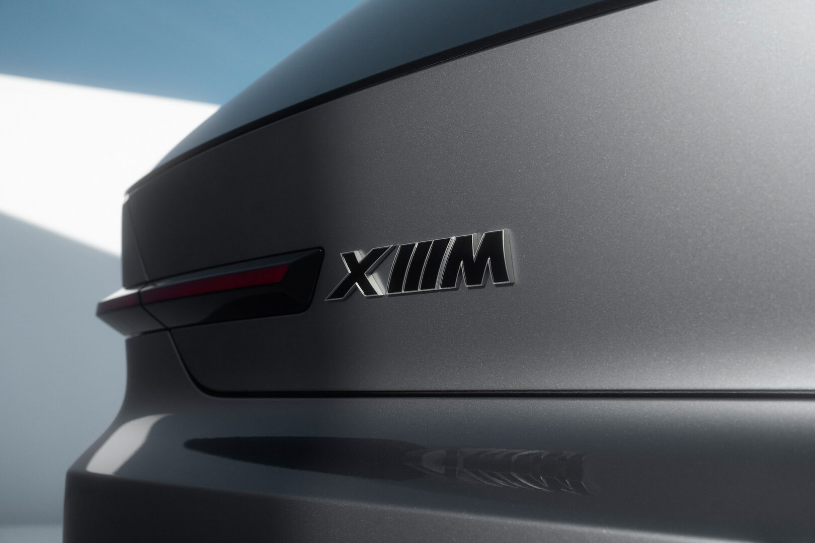 بي إم دبليو تكشف عن XM SUV الجديدة بقوة 750 حصان 10
