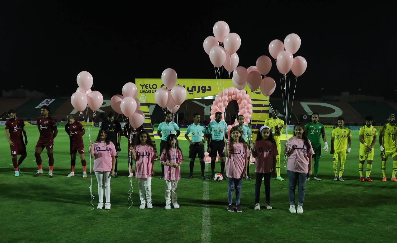 "يلو" تطلق حملتها للتوعية بسرطان الثدي عبر دوري يلو ورالي التحدي العربي 2