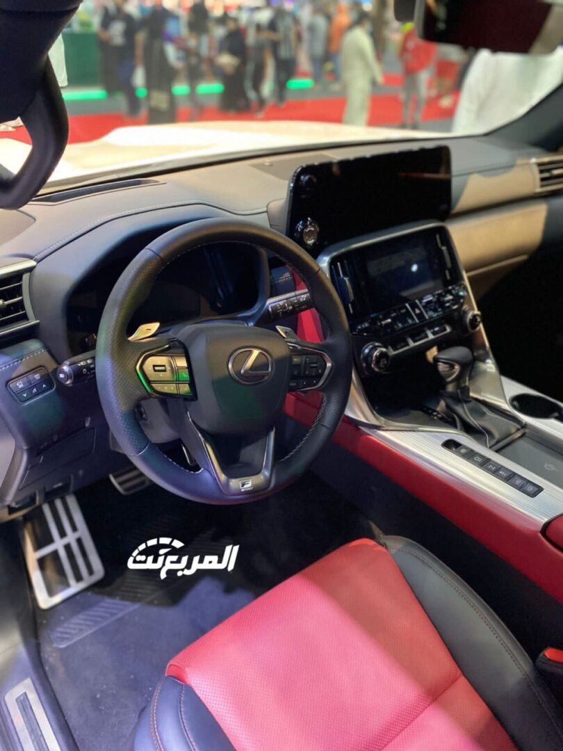 لكزس عبداللطيف جميل تبهر الحضور بسياراتها في معرض جدة الدولي 2021 4