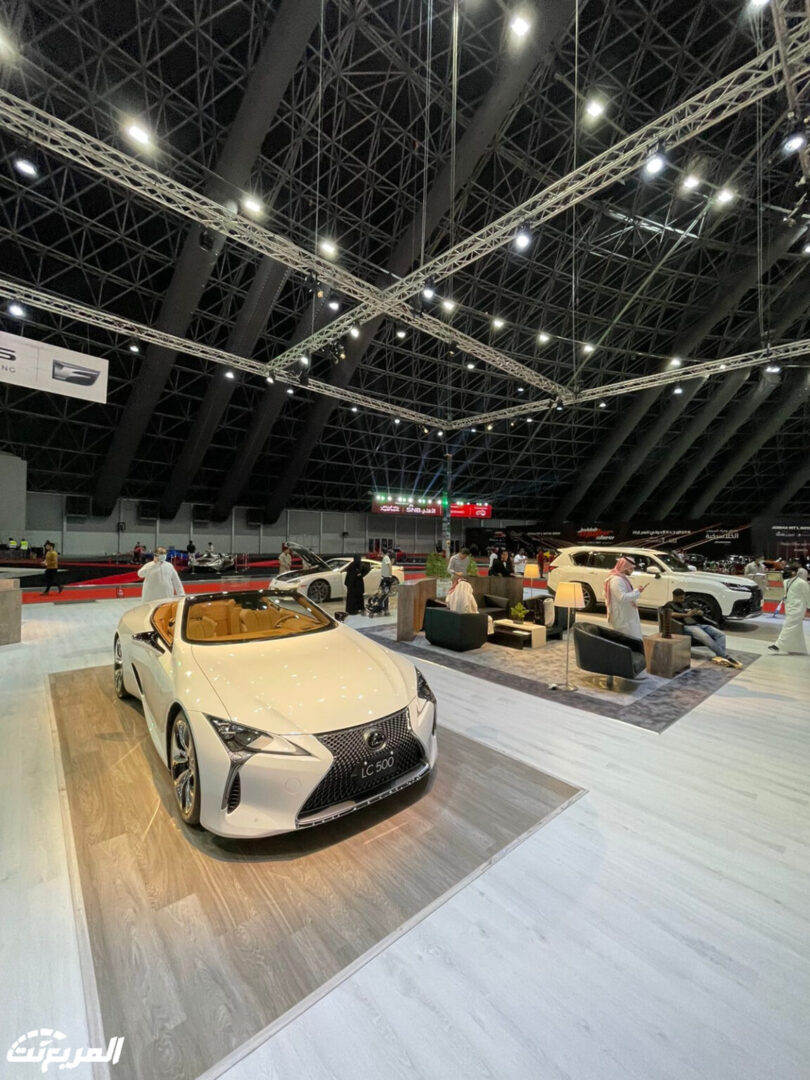 لكزس عبداللطيف جميل تبهر الحضور بسياراتها في معرض جدة الدولي 2021