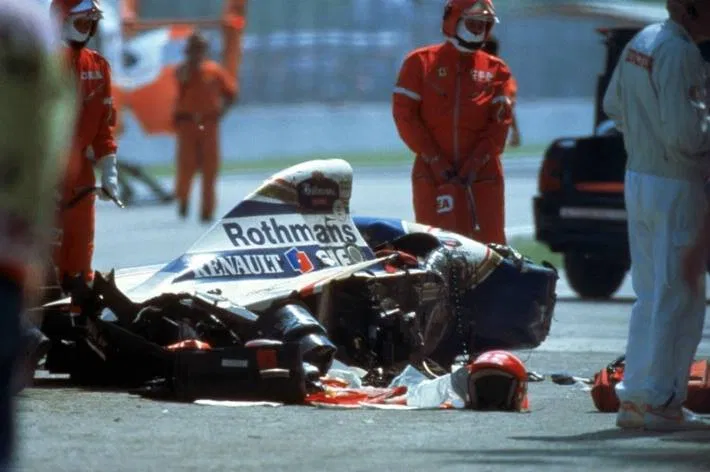 سيارة ماكلارين Senna خلدت قصة أسطورة فورمولا1 الذي رحل بشكل مأساوي 2